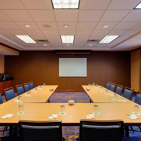Courtyard By Marriott Chicago Schaumburg/Woodfield Mall Exterior photo