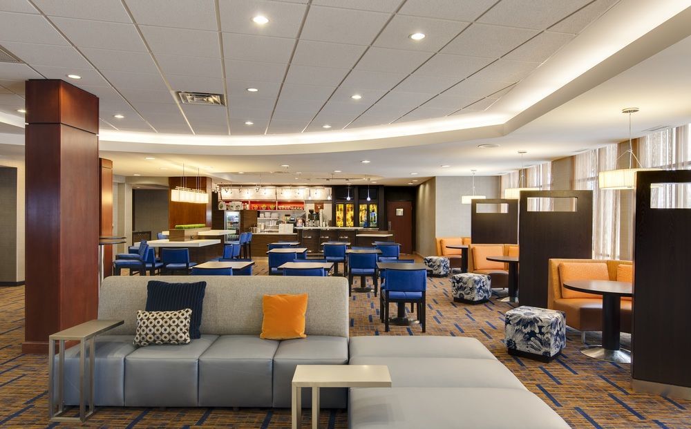 Courtyard By Marriott Chicago Schaumburg/Woodfield Mall Exterior photo